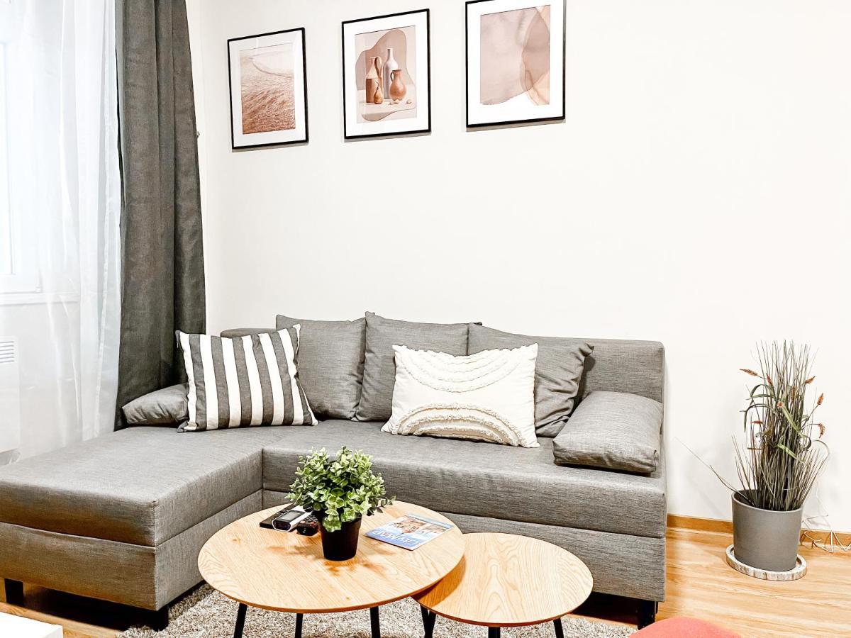 T32 Central Modern Suites Budapest Exterior foto